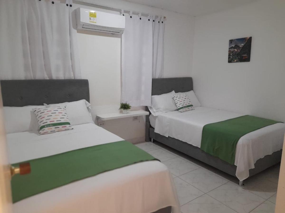 Tita'S Airport Hotel Cartagena 外观 照片