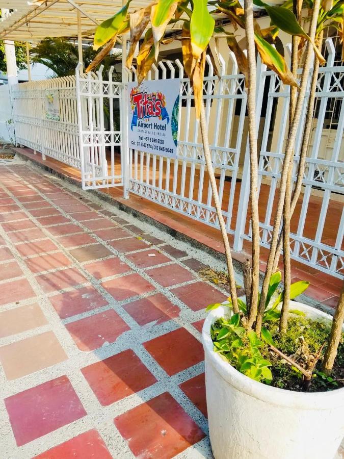 Tita'S Airport Hotel Cartagena 外观 照片