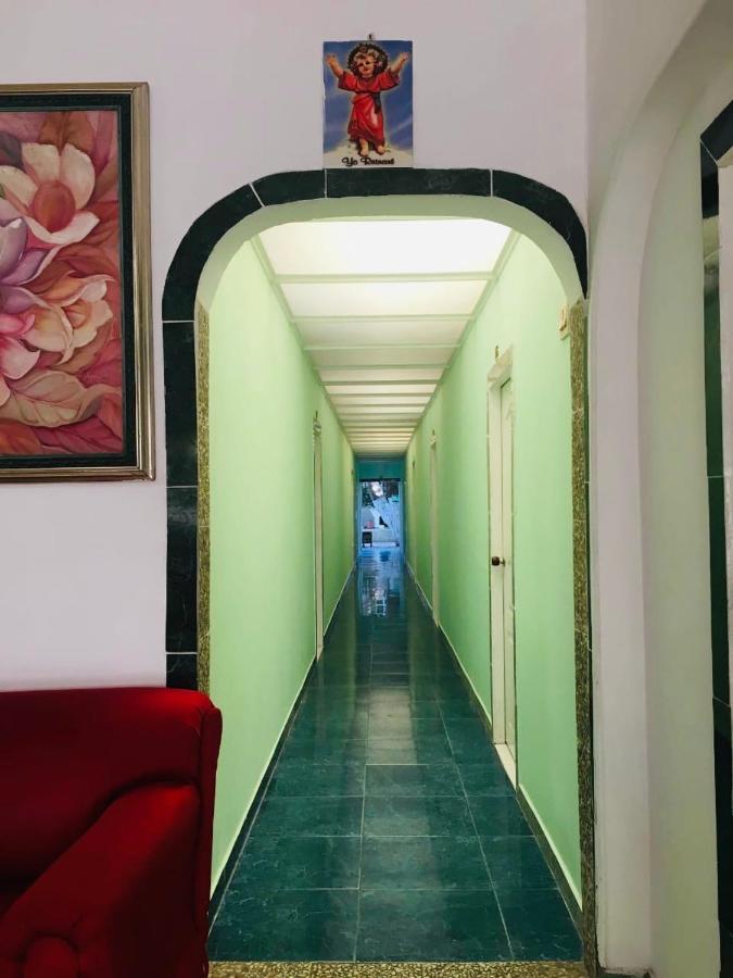 Tita'S Airport Hotel Cartagena 外观 照片