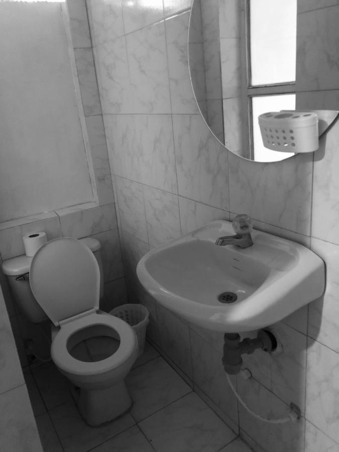 Tita'S Airport Hotel Cartagena 外观 照片